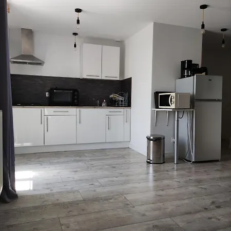 Au Temps Des Ciseaux *